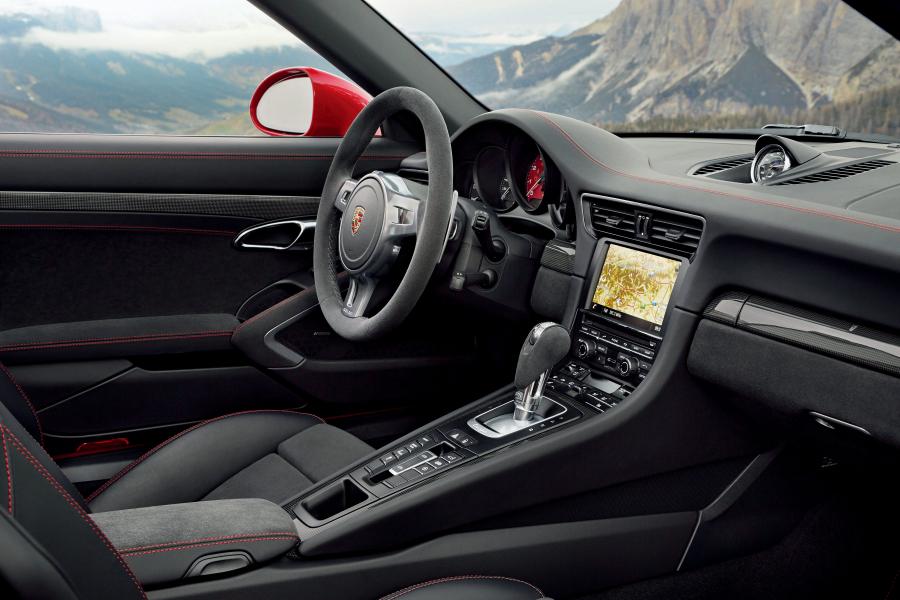  Porsche 911 Targa 4 GTS 2015 года  (фото 14 из 17)